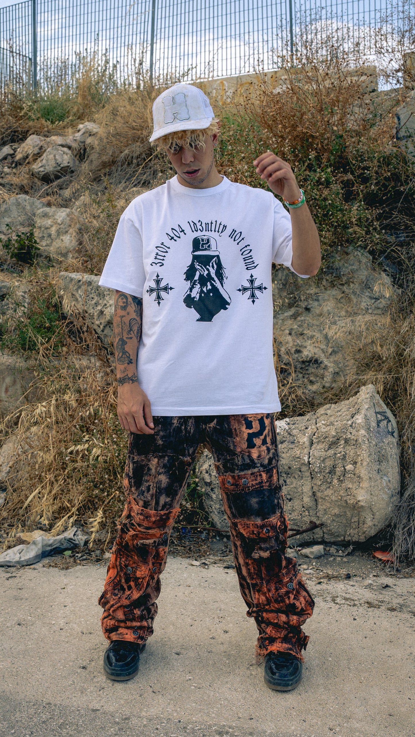 3RR0R 404 1D3NT1TY N0T FOUND TEE