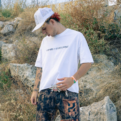 V1$10N > €VR3TH1NG TEE