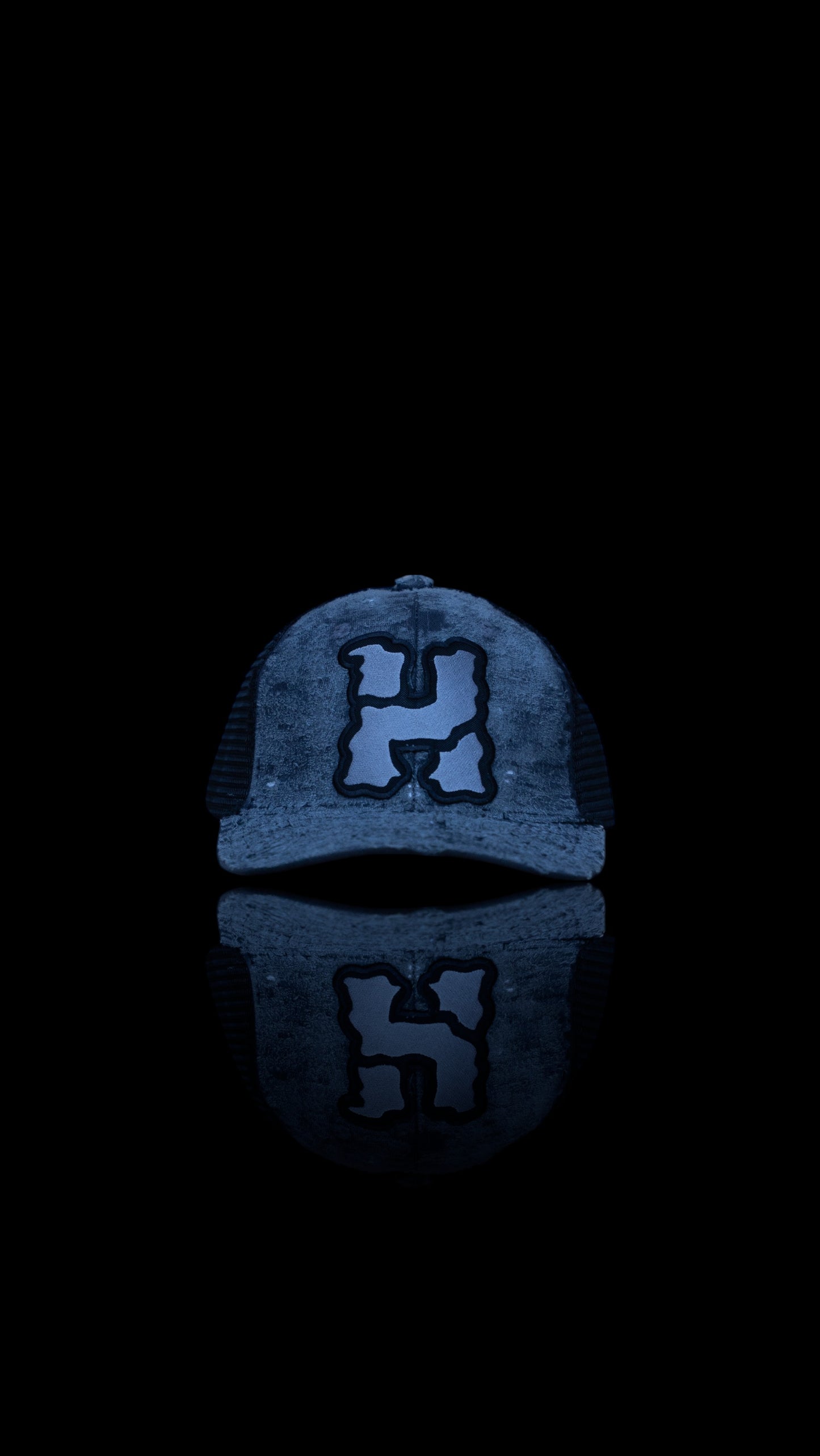 D€$TRØ1D D4RK GR4Y BL4CK C4P